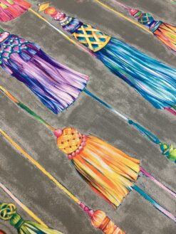 Alternative view of Tessuto antimacchia con stampa Nappe colorate con fondo grigio