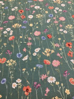 Tessuto in gobelin con fiori di campo base verde bosco