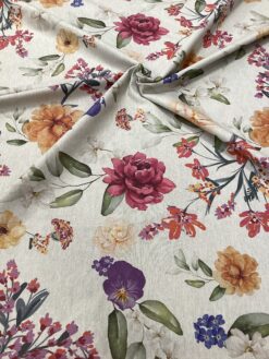 Tessuto in cotone e lino con stampa digitale fiori e violette di campo