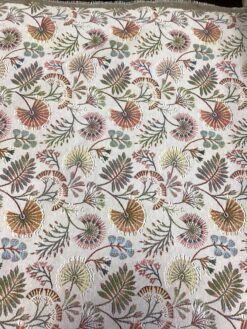 Alternative view of Tessuto in gobelin design botanico