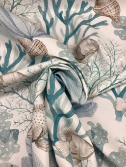 Alternative view of Tessuto antimacchia con pesci e coralli