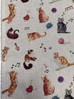 Alternative view of Cotone con stampa gatti,gomitoli e note musicali.