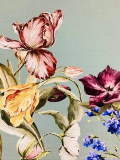 Tessuto antimacchia motivo floreale su fondo azzurro carta da zucchero