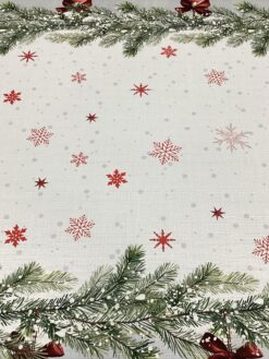 Tessuto antimacchia con stampa rami di pino e palline di Natale rosse