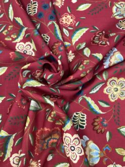 Alternative view of Tessuto antimacchia con motivo floreale in stile jacobean  su fondo rosso bordeaux